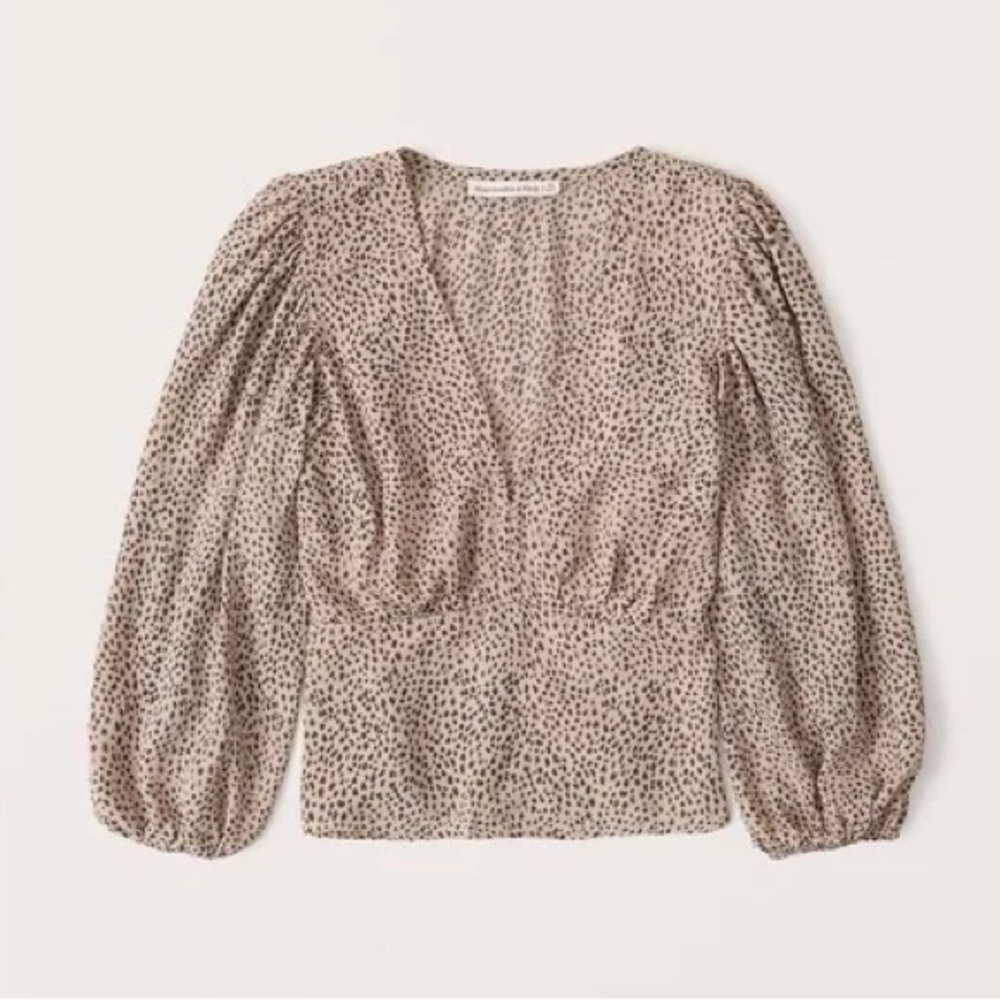 ABERCROMBIE & FITCH Cheetah Print Puff Sleeve V-Neck Smocked Blouse Top Size XL